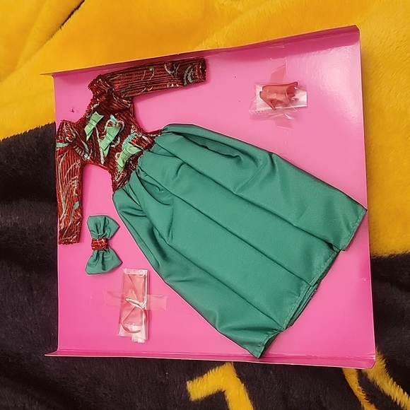 Vintage New Barbie Limited Edition Holiday Sensation Evening Gown - Picture 2 of 6